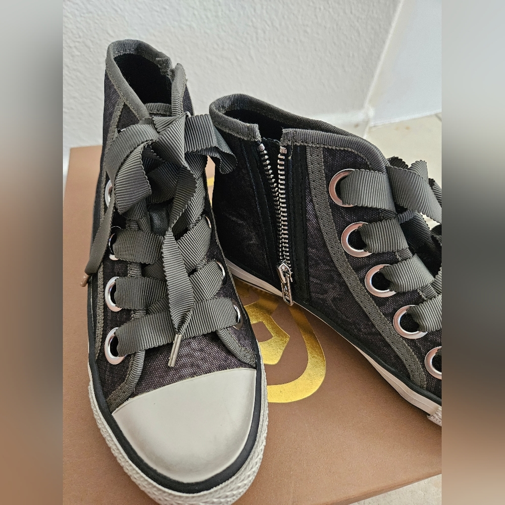 ash venus snake-print ht sneaker in size 35 M